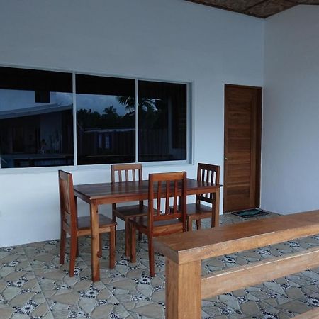 Badi'S Place Moalboal Exterior foto