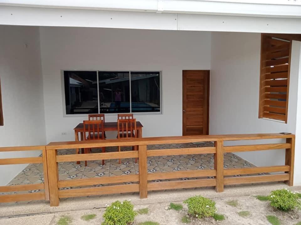 Badi'S Place Moalboal Exterior foto