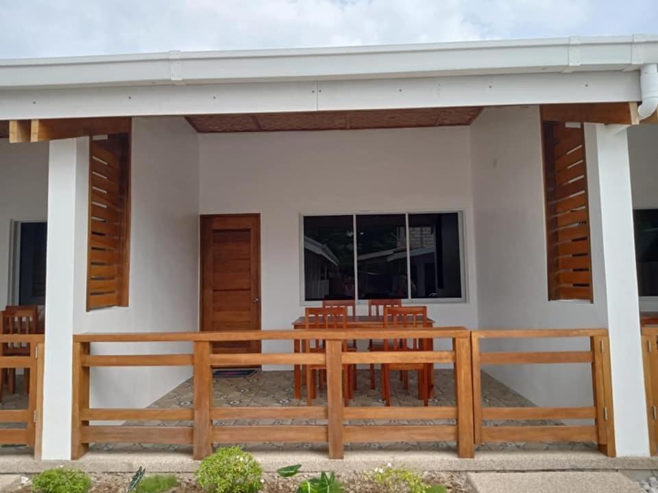 Badi'S Place Moalboal Exterior foto